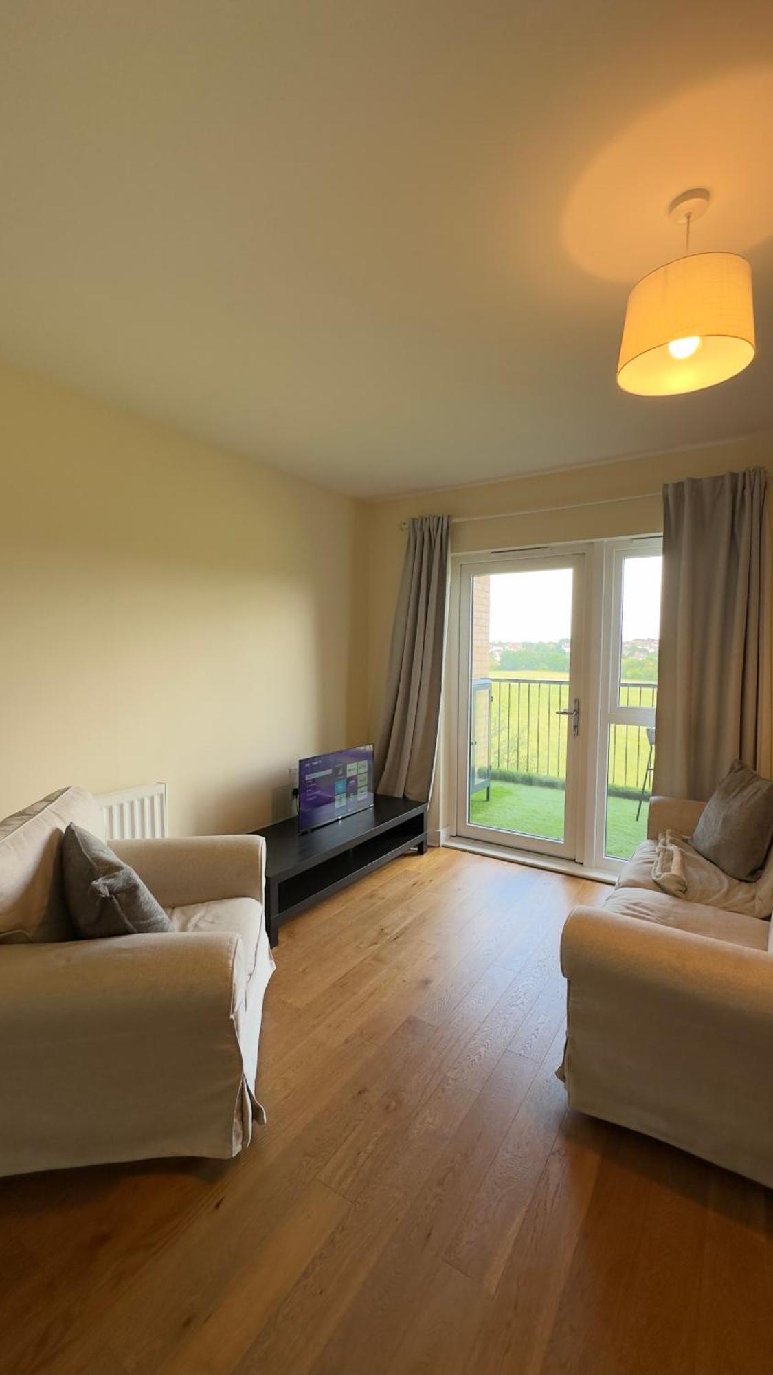 2 Bed Near Brent Cross Apartment